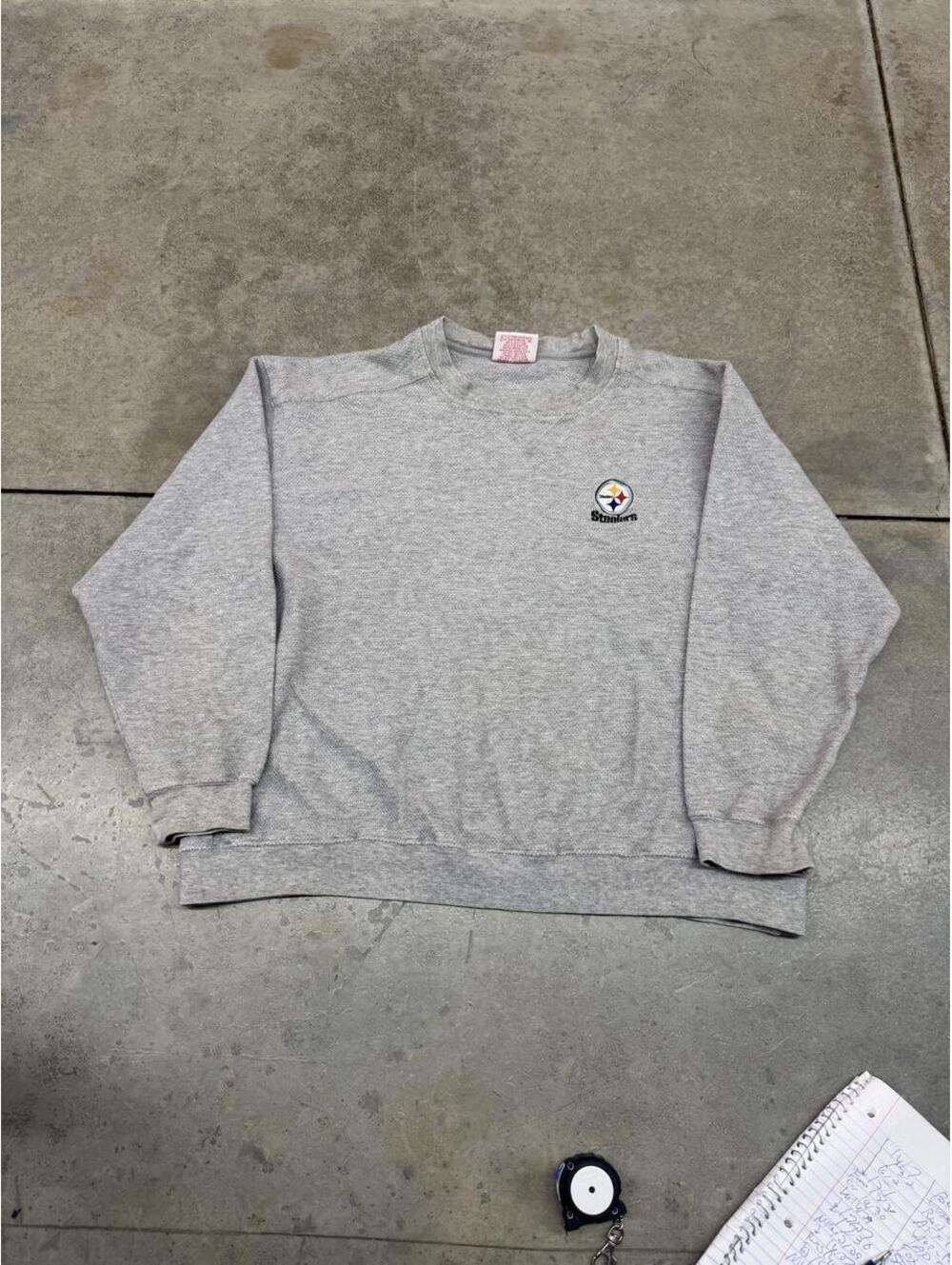 vintage pittsburgh steelers small logo grey crewneck size large